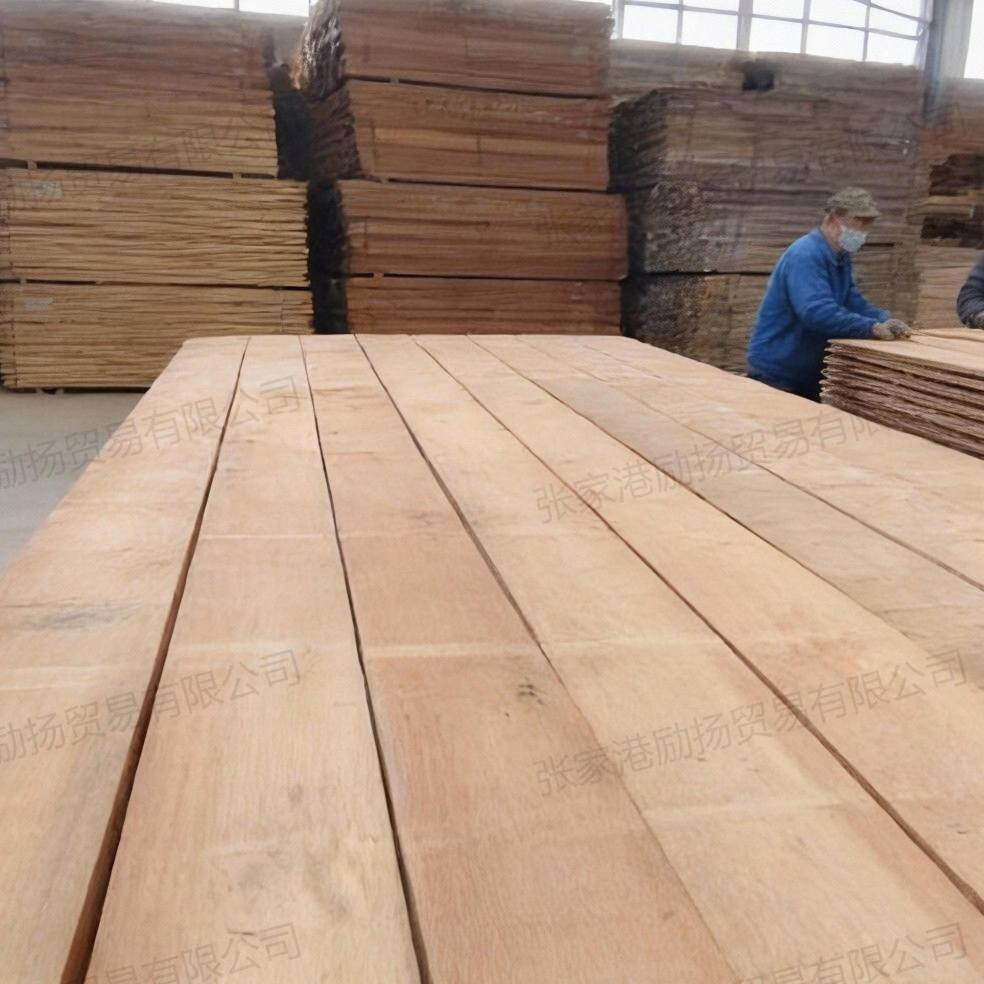 剥皮桉板材